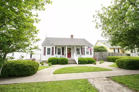 207 Herbert Ave, Carmi, IL 62821 photo 3