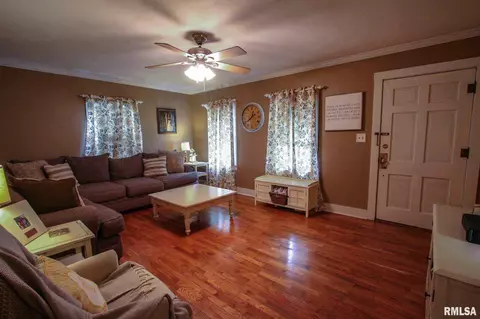 207 Herbert Ave, Carmi, IL 62821 photo 14