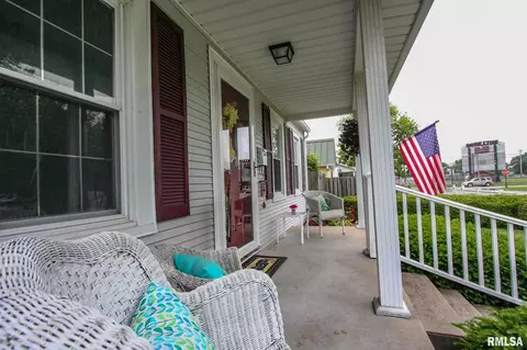 207 Herbert Ave, Carmi, IL 62821 photo 5