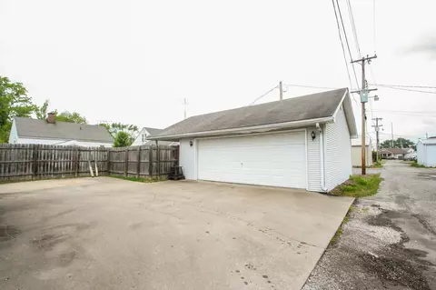 207 Herbert Ave, Carmi, IL 62821 photo 11