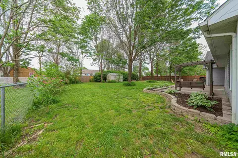 3016 Pine Ridge Dr, Herrin, IL 62948 photo 32