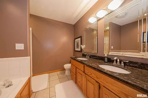 3016 Pine Ridge Dr, Herrin, IL 62948 photo 15