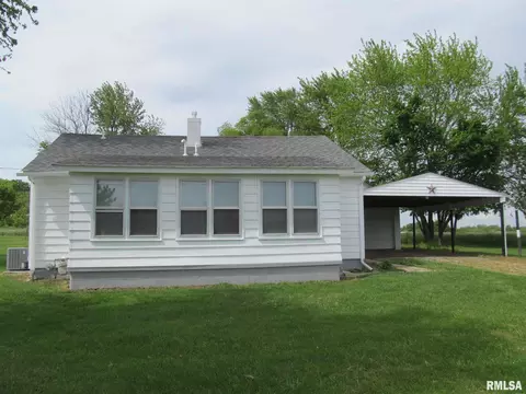 218 E South St, Dix, IL 62830 photo 17