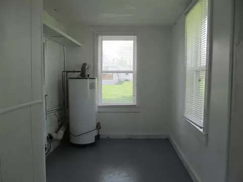 218 E South St, Dix, IL 62830 photo 14