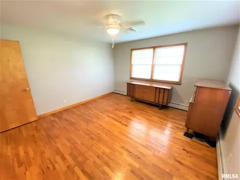 1735 N State Rd, Flora, IL 62839 photo 27