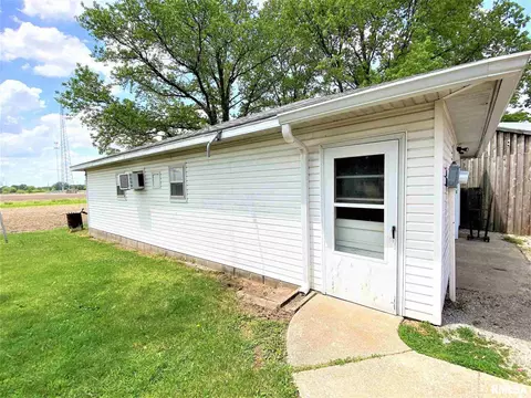 1735 N State Rd, Flora, IL 62839 photo 47