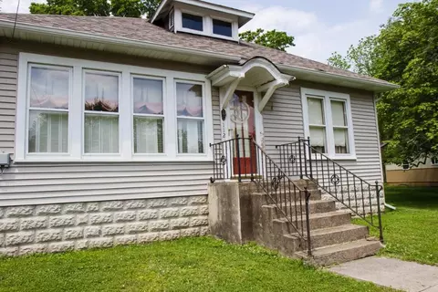 112 W Ash St, Cobden, IL 62920 photo 2