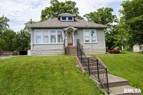 112 W Ash St, Cobden, IL 62920 photo 1