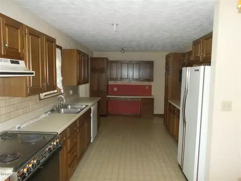 805 Charles Ct, Steeleville, IL 62288 photo 2