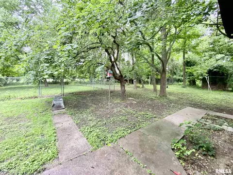 1108 E Carroll St, Herrin, IL 62948 photo 12