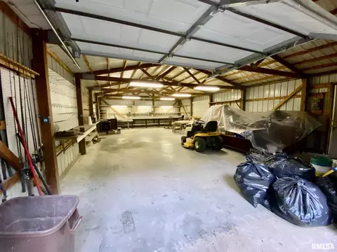 1108 E Carroll St, Herrin, IL 62948 photo 5