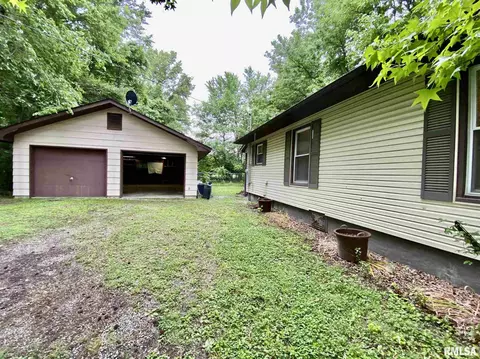 1108 E Carroll St, Herrin, IL 62948 photo 10