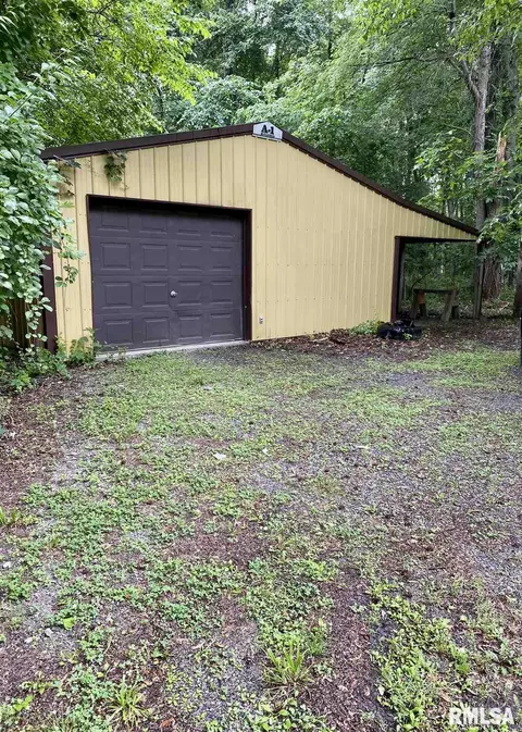1108 E Carroll St, Herrin, IL 62948 photo 7