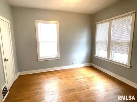 216 N Beech St, Centralia, IL 62801 photo 7