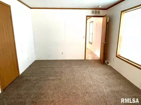 110 S Main St, Sandoval, IL 62882 photo 5