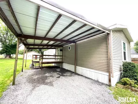 110 S Main St, Sandoval, IL 62882 photo 12