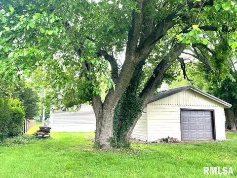 110 S Main St, Sandoval, IL 62882 photo 15