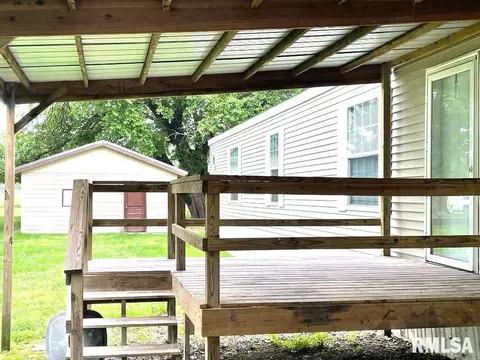 110 S Main St, Sandoval, IL 62882 photo 11