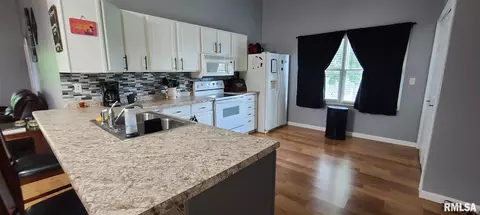 404 Emperor Ln, Herrin, IL 62948 photo 13