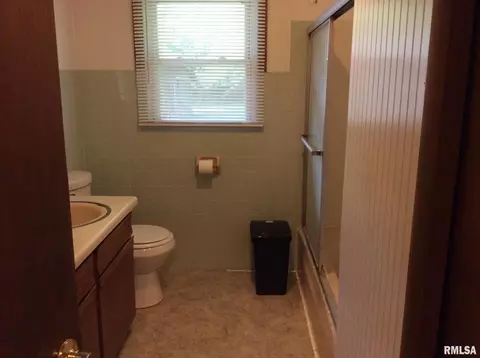 15075 E Reef Rd, Mount Vernon, IL 62864 photo 9