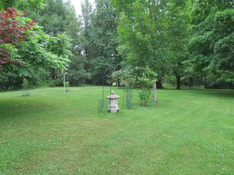 604 E Bryan St, Salem, IL 62881 photo 42