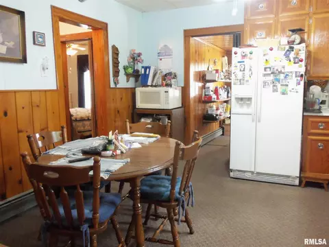 709 S Mulkey St, Christopher, IL 62822 photo 11