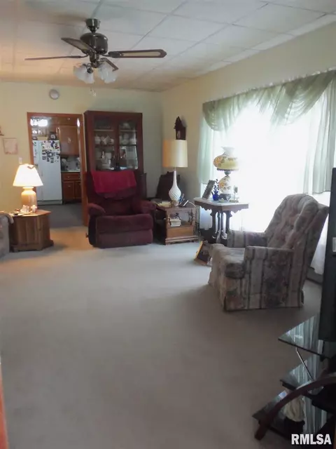 709 S Mulkey St, Christopher, IL 62822 photo 7