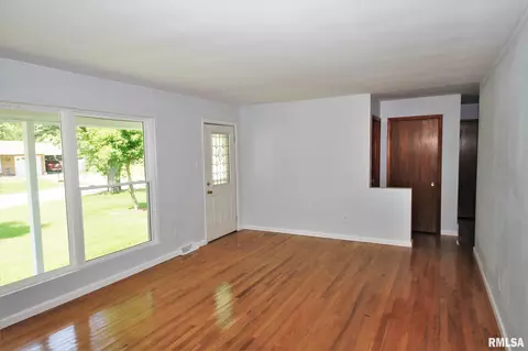 9 Candy Ln, Murphysboro, IL 62966 photo 7