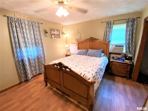 607 East Dr, Flora, IL 62839 photo 27