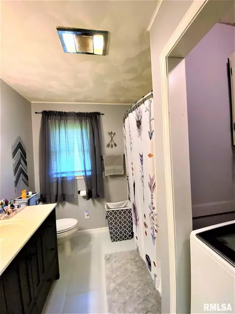 607 East Dr, Flora, IL 62839 photo 38