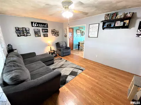 607 East Dr, Flora, IL 62839 photo 19