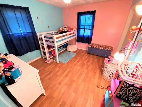 607 East Dr, Flora, IL 62839 photo 31