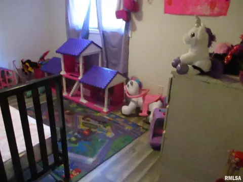 604 S 1st St, Benton, IL 62812 photo 35
