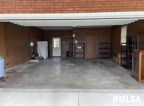 201 Golf Ln, Centralia, IL 62801 photo 25