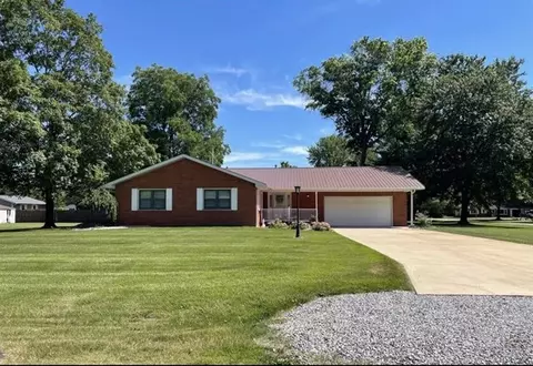 201 Golf Ln, Centralia, IL 62801 photo 1