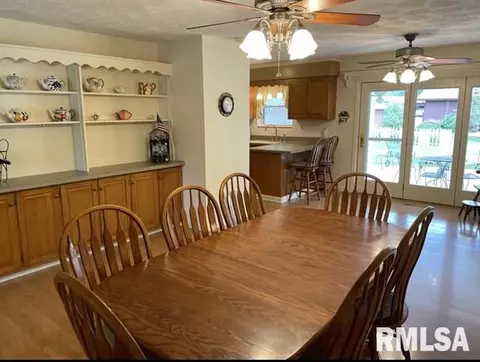 201 Golf Ln, Centralia, IL 62801 photo 17