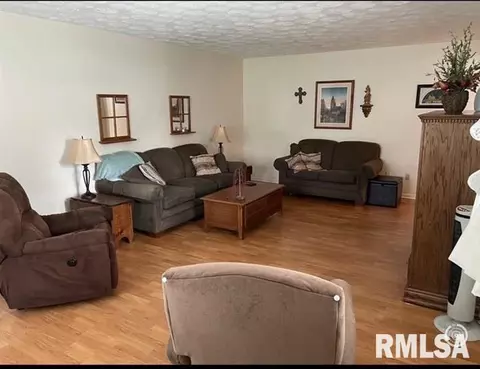 201 Golf Ln, Centralia, IL 62801 photo 11