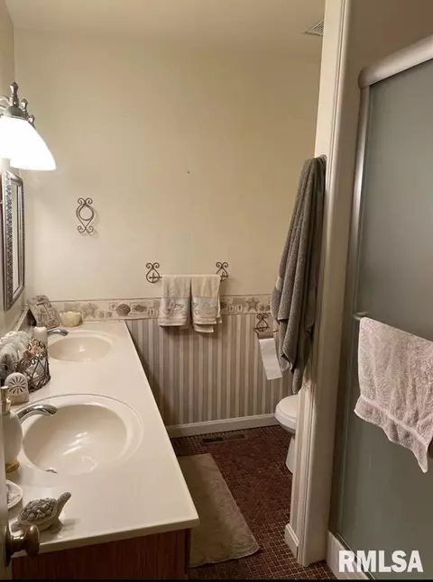 201 Golf Ln, Centralia, IL 62801 photo 21