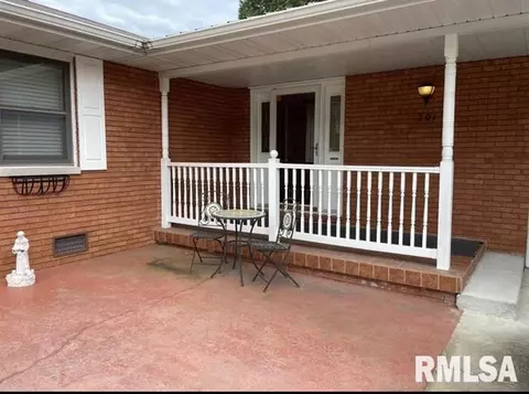 201 Golf Ln, Centralia, IL 62801 photo 2