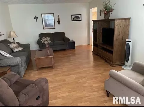 201 Golf Ln, Centralia, IL 62801 photo 13
