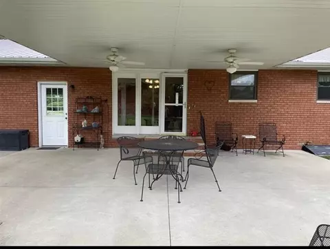 201 Golf Ln, Centralia, IL 62801 photo 6