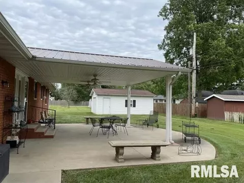 201 Golf Ln, Centralia, IL 62801 photo 7