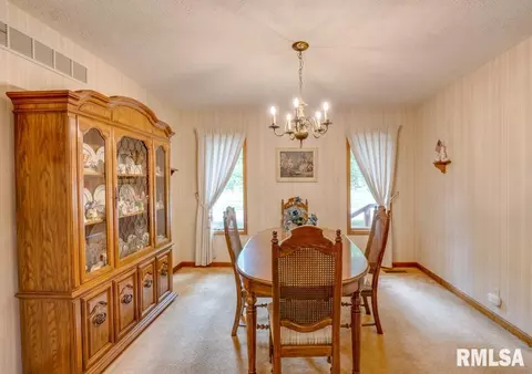 403 Jay Dr, Mount Vernon, IL 62864 photo 11