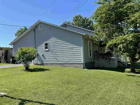 201 S 22nd St, Herrin, IL 62948 photo 3