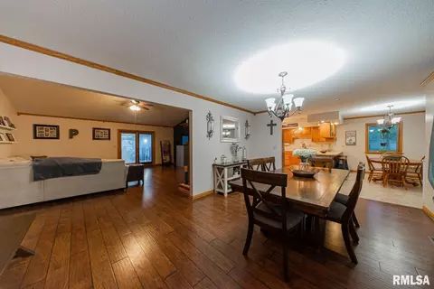 2006 Buckley Rd, Marion, IL 62959 photo 16
