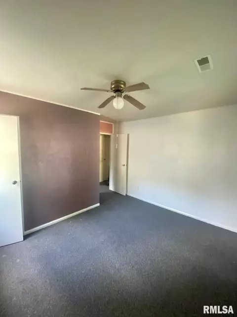 1300 Dean St, Centralia, IL 62801 photo 7