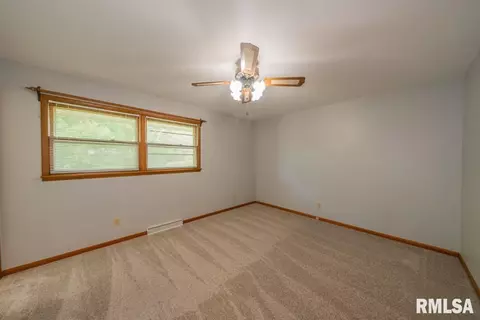 33 Cherry Dr, Mount Vernon, IL 62864 photo 16