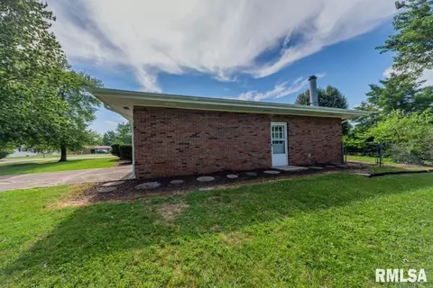 33 Cherry Dr, Mount Vernon, IL 62864 photo 8