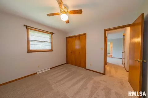 33 Cherry Dr, Mount Vernon, IL 62864 photo 21
