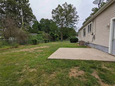 416 Sherry Rd, Marion, IL 62959 photo 4
